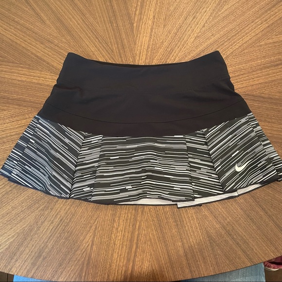 Nike Dri-Fit Black/White Running Skirt, Sz XS